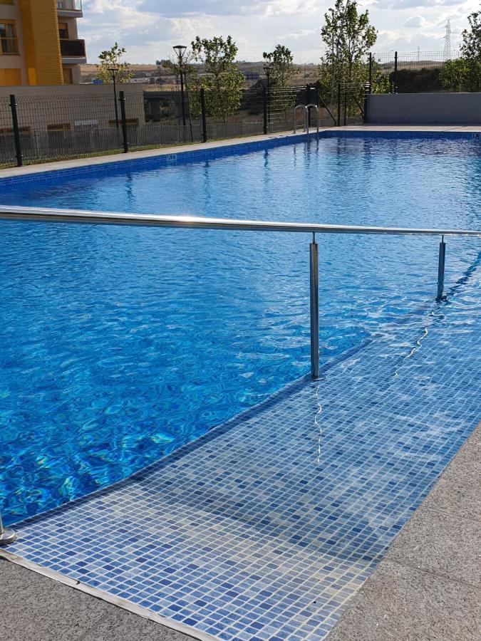 Apartamento Nuevo, Accesible Y Con Piscina !!! サラマンカ エクステリア 写真