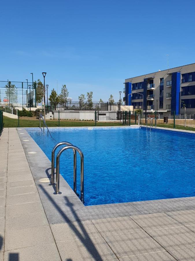 Apartamento Nuevo, Accesible Y Con Piscina !!! サラマンカ エクステリア 写真
